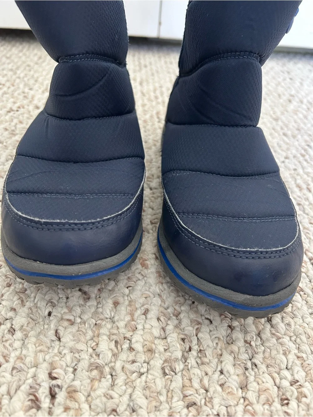 L.L. Bean Kids Size 3 Ultralight Snow Boots Navy Blue Waterproof Insulated